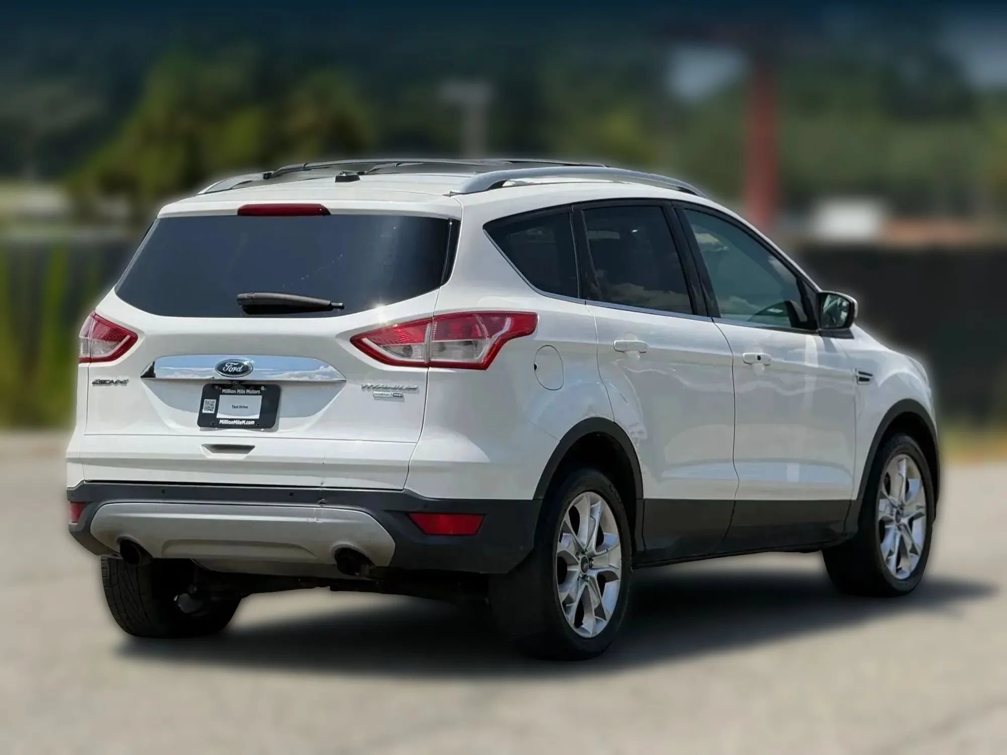 Used 2016 Ford Escape Titanium AWD/4WD image 9