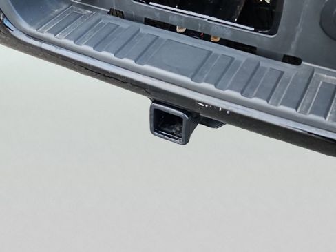 Used 2022 GMC Canyon Elevation w/ Elevation Premium Package image 23