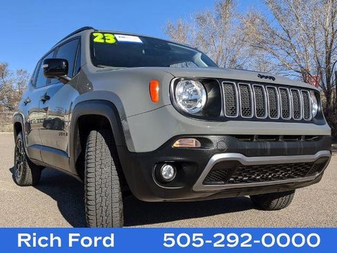 Used 2023 Jeep Renegade Latitude image 23