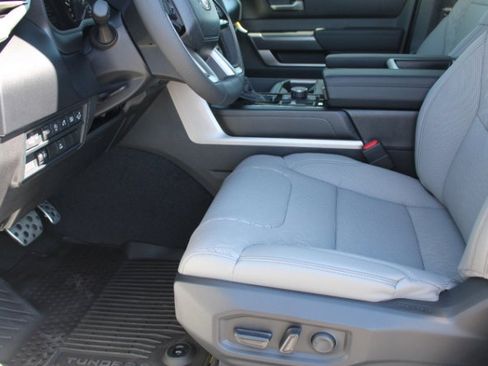New 2025 Toyota Tundra SR5 image 10