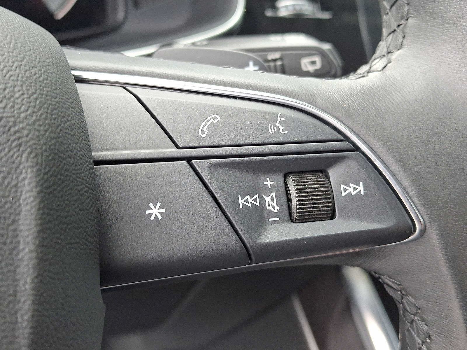 Used 2023 Audi Q7 3.0T Premium AWD/4WD image 24