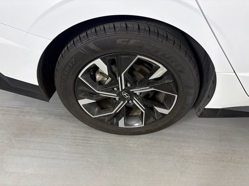 Used 2025 Hyundai Sonata SEL FWD image 9