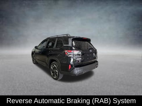 Used 2025 Subaru Forester Limited AWD/4WD image 5