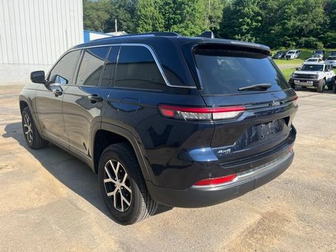 Used 2023 Jeep Grand Cherokee Limited AWD/4WD image 8