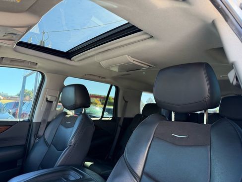 Used 2016 Cadillac Escalade Premium image 15