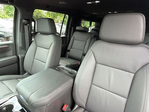 New 2026 Chevrolet Suburban LT w/ Comfort Package RWD image 19