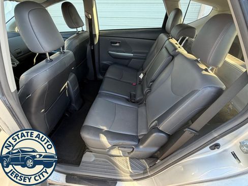Used 2012 Toyota Prius V Five image 5