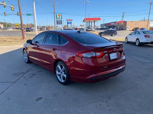 Used 2015 Ford Fusion SE image 5