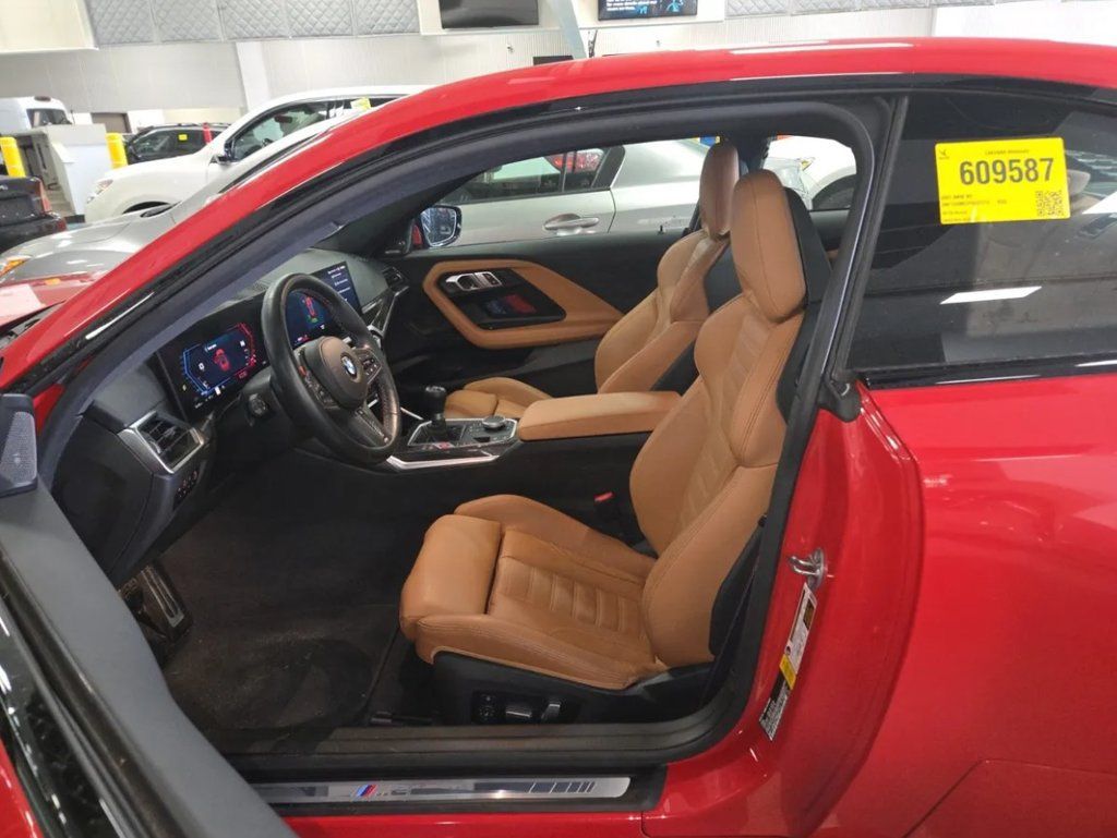 Used 2023 BMW M2 RWD image 5