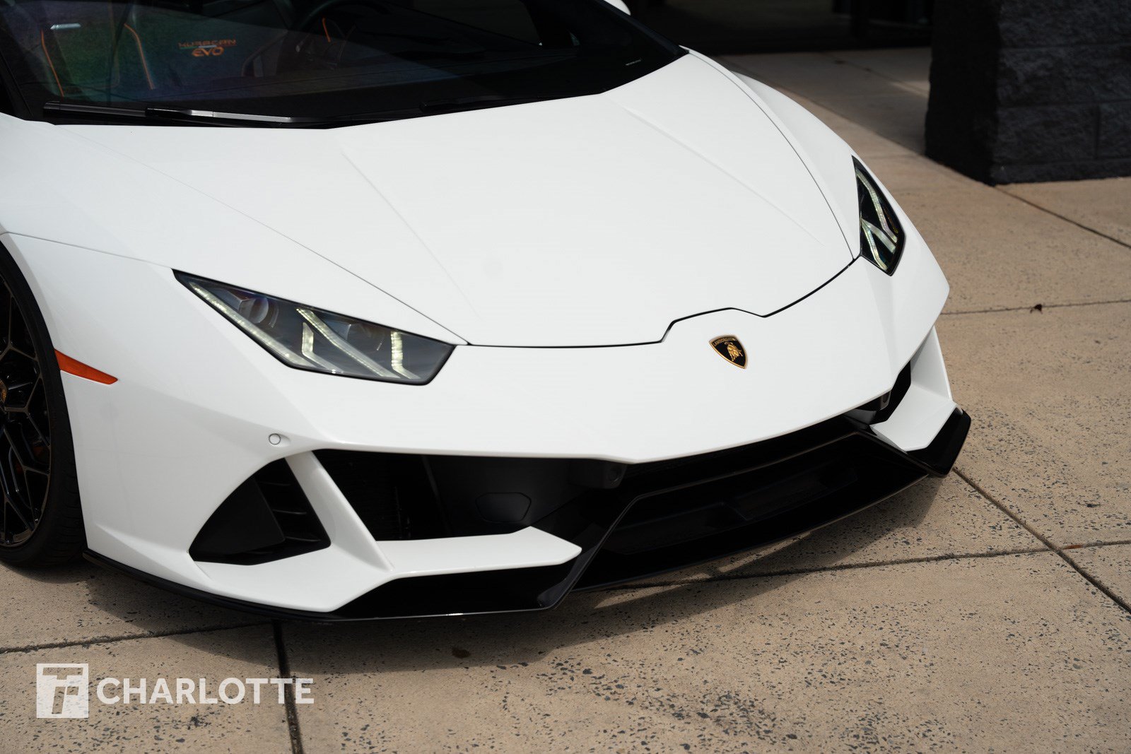 Used 2024 Lamborghini Huracan EVO AWD/4WD image 3