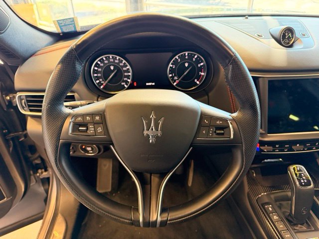 Used 2022 Maserati Levante Modena AWD/4WD image 15