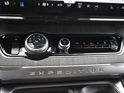 New 2026 Ford Expedition Max Platinum w/ Platinum Ultimate Package AWD/4WD image 35