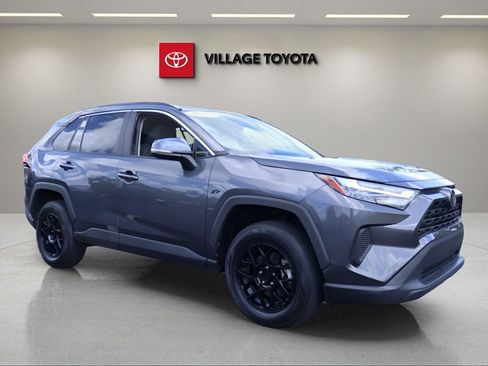 Certified 2023 Toyota RAV4 XLE w/ Convenience Package image 7
