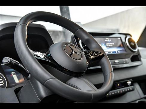 New 2025 Mercedes-Benz Sprinter 2500 image 11