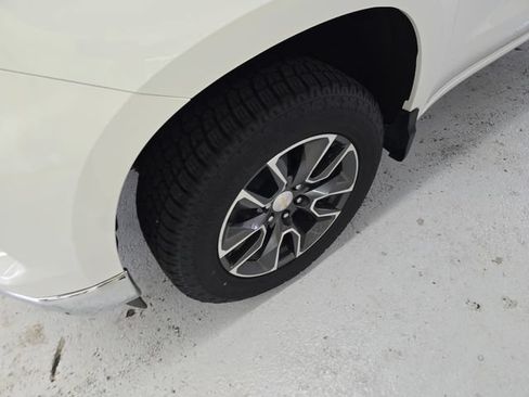 Certified 2024 Chevrolet Silverado 1500 LT AWD/4WD image 9