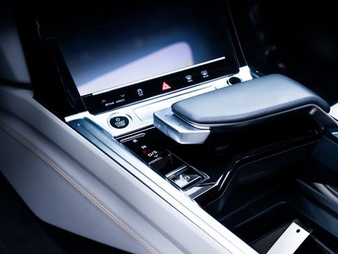 Used 2024 Audi Q8 e-tron Prestige w/ Prestige Package AWD/4WD image 11