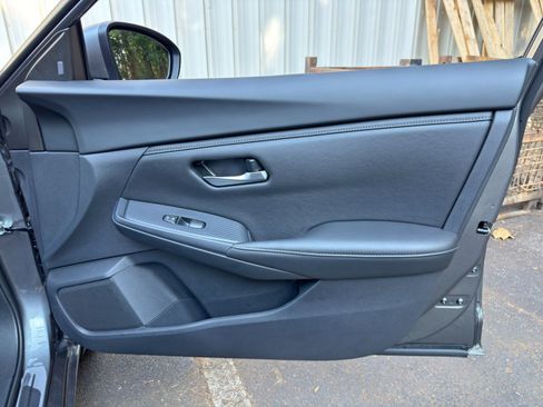 Used 2025 Nissan Sentra SV FWD image 37