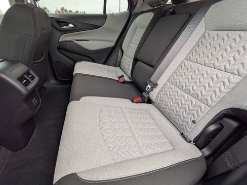 Used 2023 Chevrolet Equinox LT w/ Driver Convenience Package image 27