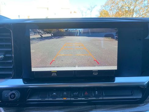 Used 2022 Chevrolet Silverado 1500 LT image 21