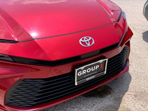 Used 2025 Toyota Camry LE w/ Convenience Package FWD image 28