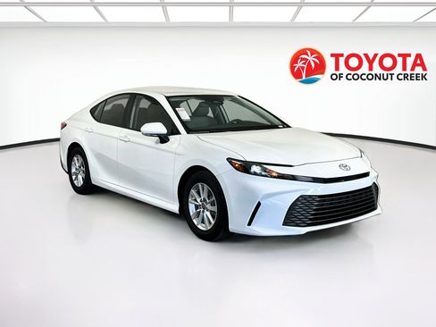 Certified 2025 Toyota Camry LE w/ Convenience Package FWD image 1