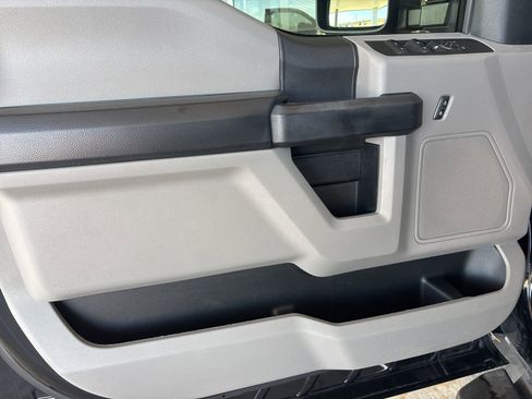 Used 2020 Ford F250 XL w/ STX Appearance Package image 10