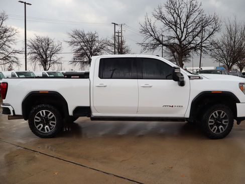 Used 2021 GMC Sierra 2500 AT4 w/ AT4 Premium Plus Package image 2