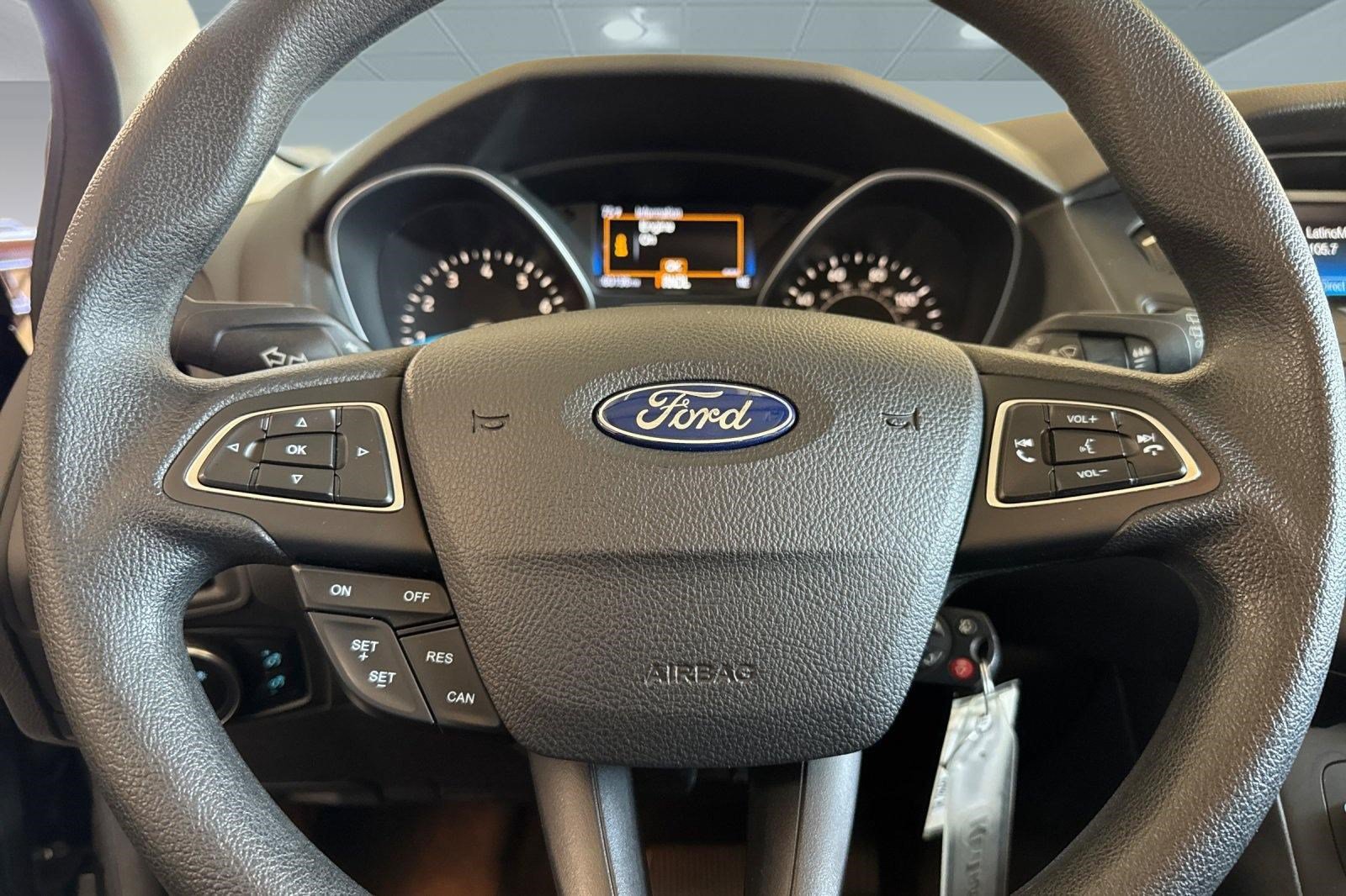 Used 2017 Ford Focus SE FWD image 10