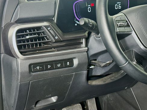 Used 2025 Kia Telluride S image 17