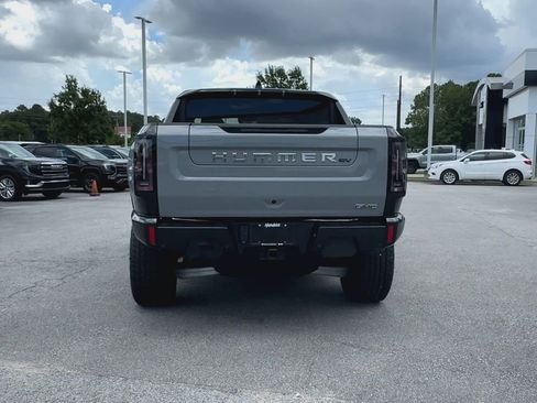 New 2025 GMC Hummer EV 2X image 8