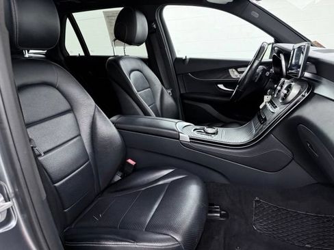 Used 2017 Mercedes-Benz GLC 300 4MATIC image 18