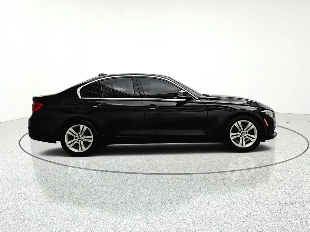 Used 2017 BMW 330i xDrive Sedan AWD/4WD image 8