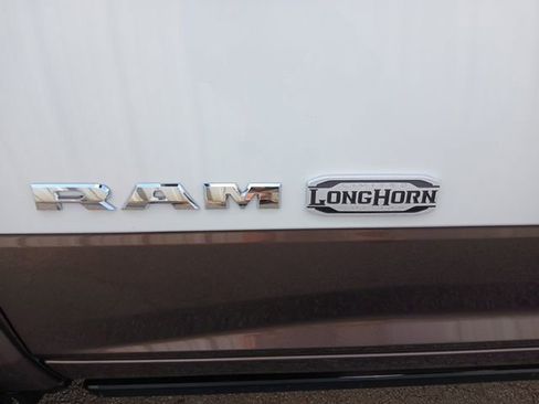 Used 2022 RAM 2500 Limited AWD/4WD image 12