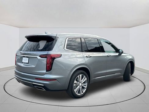Certified 2024 Cadillac XT6 Premium Luxury FWD image 11