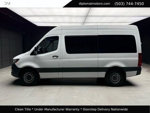 Used 2024 Mercedes-Benz Sprinter 2500 image 3