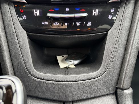 Used 2021 Cadillac XT6 Sport image 21