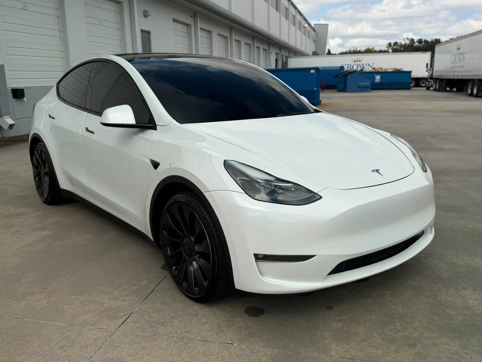 Used 2023 Tesla Model Y Performance AWD/4WD image 4