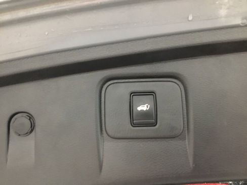 Used 2023 Nissan Murano SL image 19