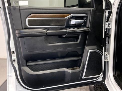 Used 2024 RAM 2500 Laramie w/ Cold Weather Group image 25