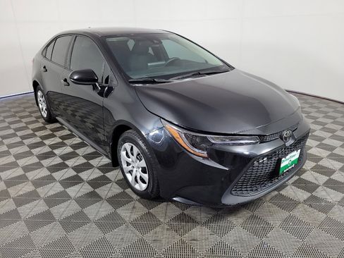 Used 2022 Toyota Corolla LE FWD image 13
