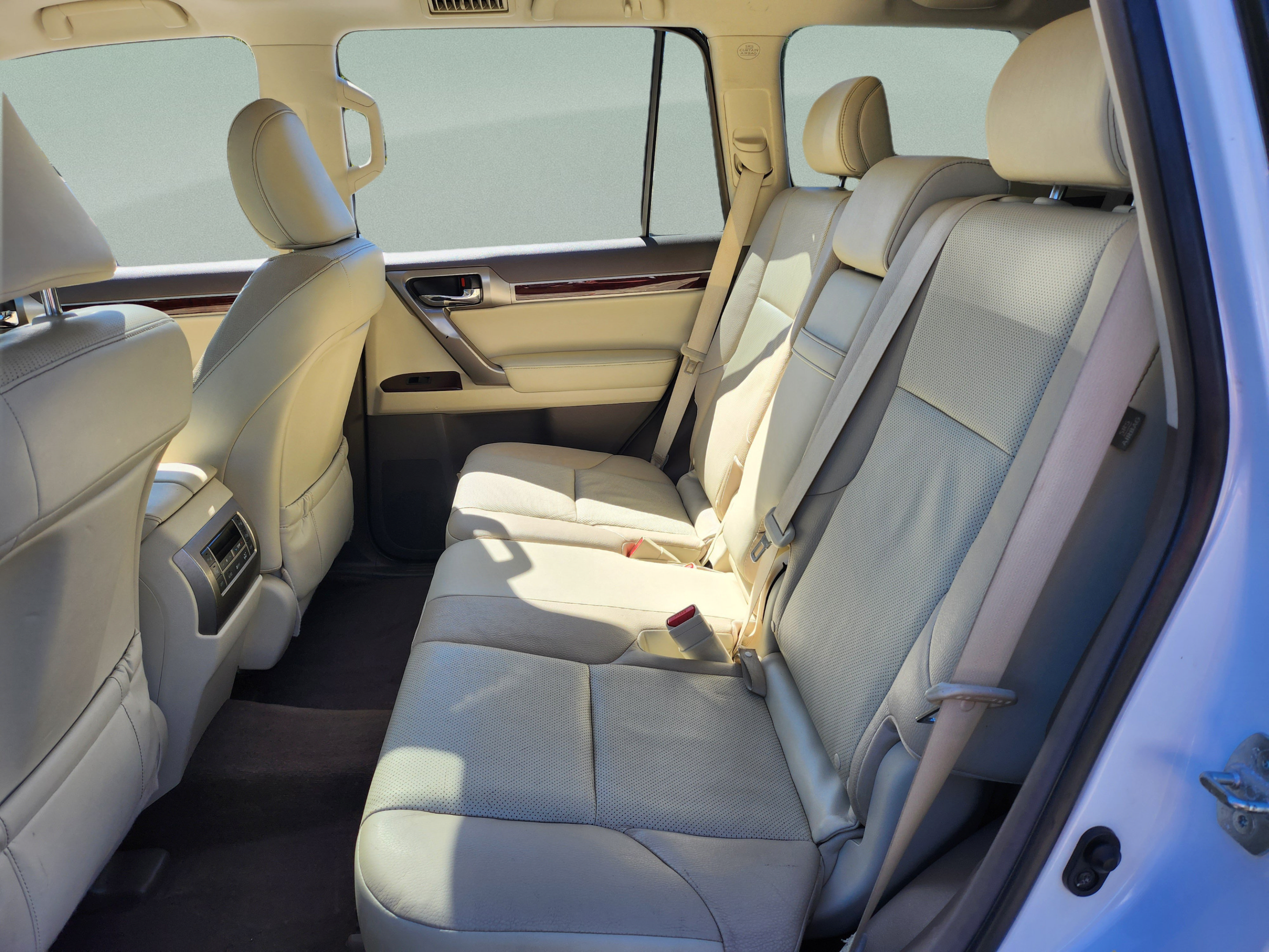 Used 2015 Lexus GX 460 w/ Premium Package AWD/4WD image 21