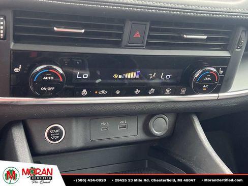 Used 2022 Nissan Rogue S FWD image 21