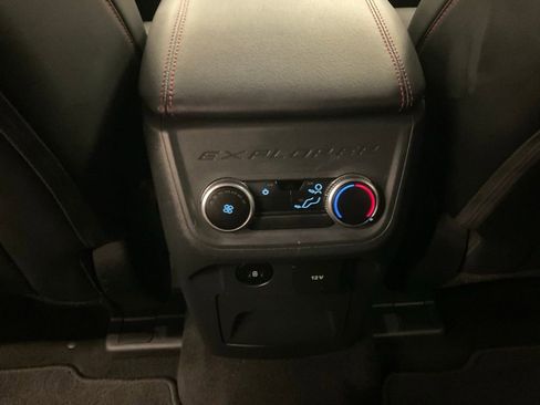 Used 2025 Ford Explorer ST-Line image 34