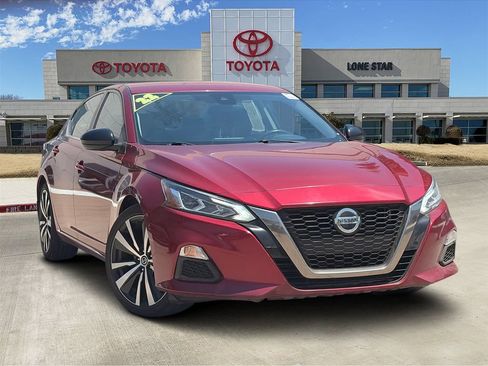 Used 2022 Nissan Altima 2.5 SR FWD image 1