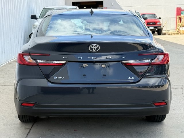 Used 2025 Toyota Camry LE FWD image 5