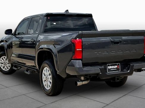Used 2025 Toyota Tacoma SR5 image 12