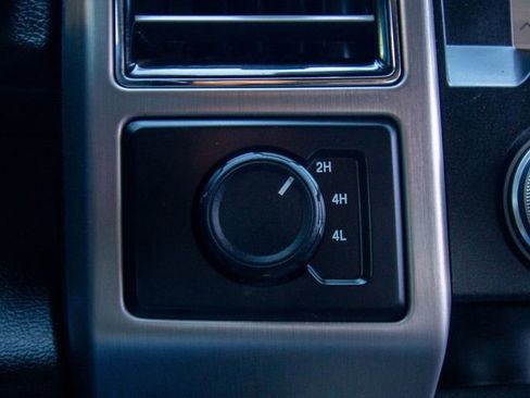 Used 2020 Ford F350 Platinum image 28