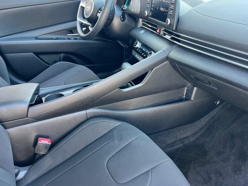 Used 2026 Hyundai Elantra Hybrid FWD image 19