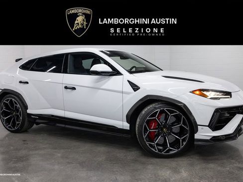 Used 2023 Lamborghini Urus Performante AWD/4WD image 1