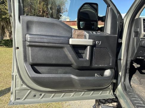 Used 2019 Ford F350 Lariat w/ Lariat Ultimate Package image 31